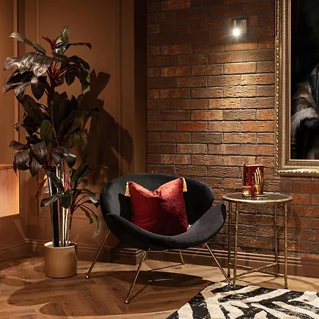 Qult - Obsidian Bucarest