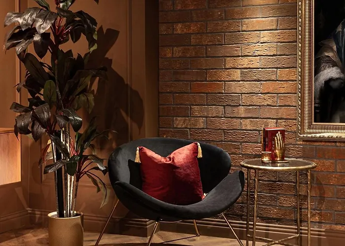 Qult - Obsidian Bucareste