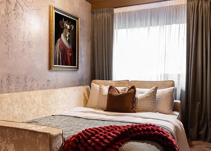 Qult - Obsidian Appartement