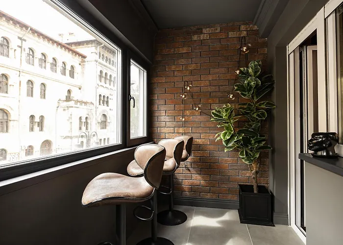 Apartment Qult - Obsidian