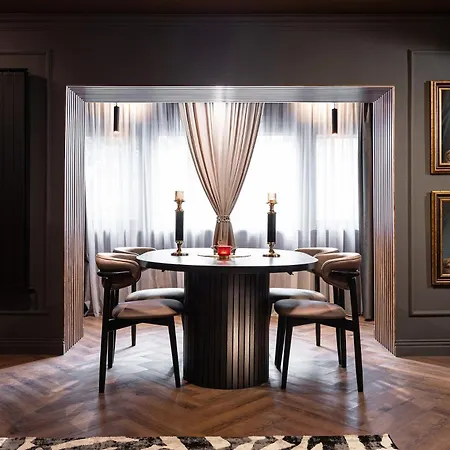 Apartment Qult - Obsidian